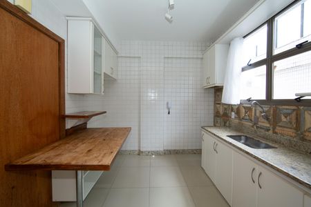 Apartamento para alugar com 100m², 3 quartos e 2 vagasCOZINHA