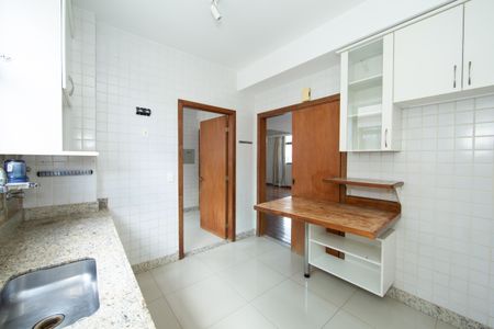 Apartamento para alugar com 100m², 3 quartos e 2 vagasCOZINHA