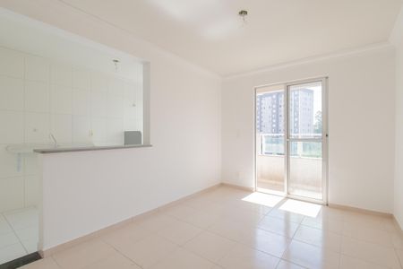 Sala/Sala de jantar de apartamento para alugar com 2 quartos, 56m² em Parque Sao Vicente, Mauá
