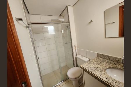 Banheiro de apartamento para alugar com 1 quarto, 40m² em Jardim California, Ribeirão Preto