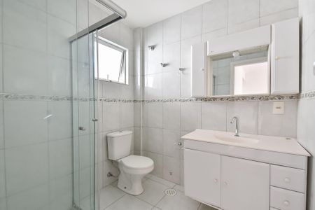Apartamento para alugar com 60m², 1 quarto e sem vagaBanheiro