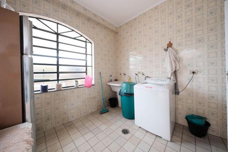 Casa à venda com 230m², 3 quartos e 5 vagasÁrea de Serviço