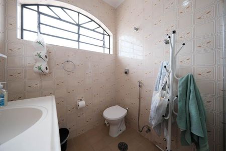 Casa à venda com 230m², 3 quartos e 5 vagasSuíte 1