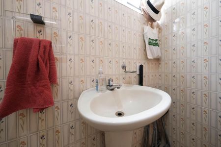 Casa à venda com 230m², 3 quartos e 5 vagasBanheiro 2