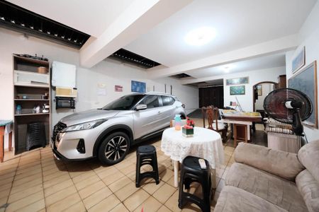 Casa à venda com 230m², 3 quartos e 5 vagasGaragem