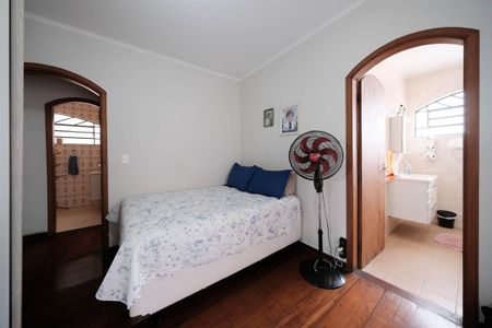 Casa à venda com 230m², 3 quartos e 5 vagasSuíte 1