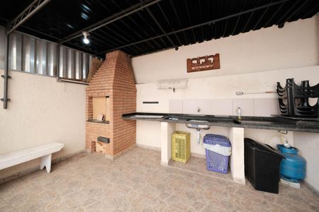 Casa à venda com 230m², 3 quartos e 5 vagasQuintal