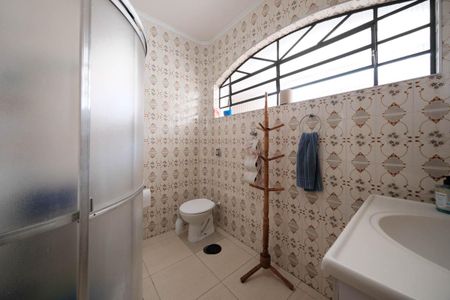 Casa à venda com 230m², 3 quartos e 5 vagasBanheiro 1