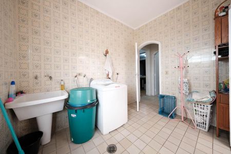 Casa à venda com 230m², 3 quartos e 5 vagasÁrea de Serviço