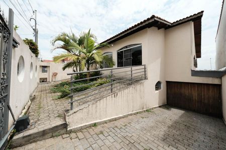 Casa à venda com 230m², 3 quartos e 5 vagasÁrea externa