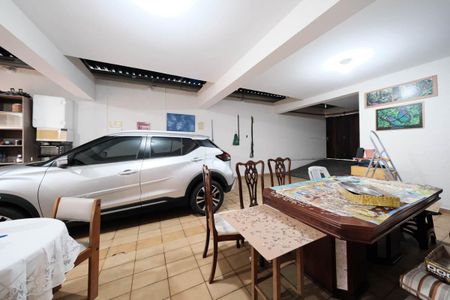 Casa à venda com 230m², 3 quartos e 5 vagasGaragem