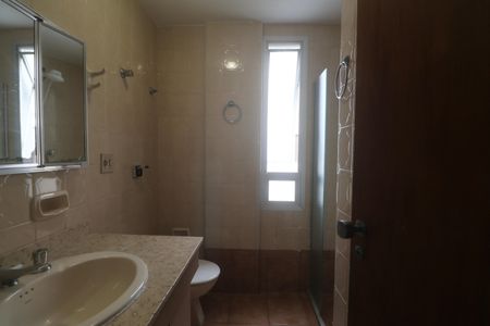 Apartamento para alugar com 146m², 3 quartos e 4 vagas Apartamento para alugar com 146m², 3 quartos e 4 vagasBanheiro Social