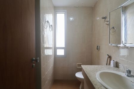 Apartamento para alugar com 146m², 3 quartos e 4 vagas Apartamento para alugar com 146m², 3 quartos e 4 vagasBanheiro Suíte