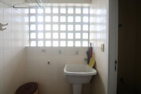 Apartamento para alugar com 146m², 3 quartos e 4 vagas Apartamento para alugar com 146m², 3 quartos e 4 vagasÁrea de Serviço