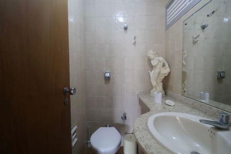 Apartamento para alugar com 146m², 3 quartos e 4 vagas Apartamento para alugar com 146m², 3 quartos e 4 vagasLavabo