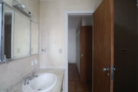 Apartamento para alugar com 146m², 3 quartos e 4 vagas Apartamento para alugar com 146m², 3 quartos e 4 vagasBanheiro Suíte