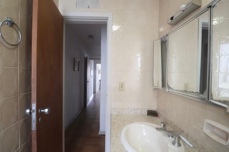 Apartamento para alugar com 146m², 3 quartos e 4 vagas Apartamento para alugar com 146m², 3 quartos e 4 vagasBanheiro Social