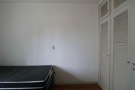 Apartamento para alugar com 146m², 3 quartos e 4 vagas Apartamento para alugar com 146m², 3 quartos e 4 vagasQuarto 2