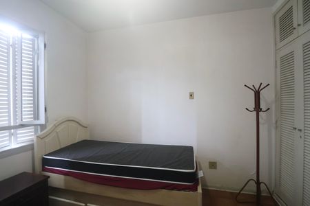 Apartamento para alugar com 146m², 3 quartos e 4 vagas Apartamento para alugar com 146m², 3 quartos e 4 vagasQuarto