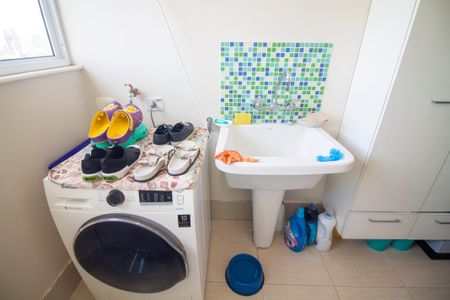 Apartamento à venda com 94m², 3 quartos e 1 vagaÁrea de Serviço