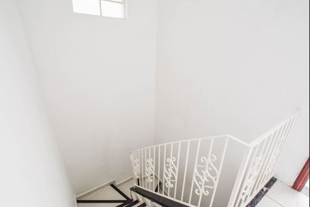 Escada de apartamento para alugar com 2 quartos, 100m² em Parque Marajoara, Santo André