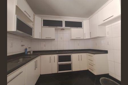 Casa à venda com 120m², 4 quartos e 2 vagas Casa à venda com 120m², 4 quartos e 2 vagasFoto 04