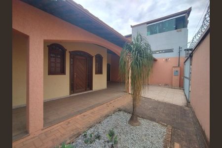Casa à venda com 120m², 4 quartos e 2 vagas Casa à venda com 120m², 4 quartos e 2 vagasFoto 01
