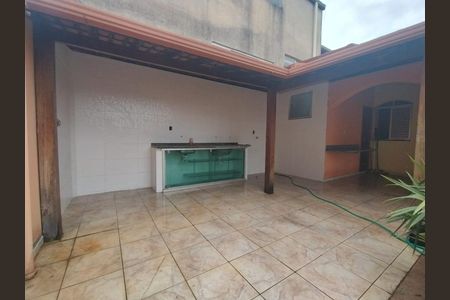 Casa à venda com 120m², 4 quartos e 2 vagas Casa à venda com 120m², 4 quartos e 2 vagasFoto 31