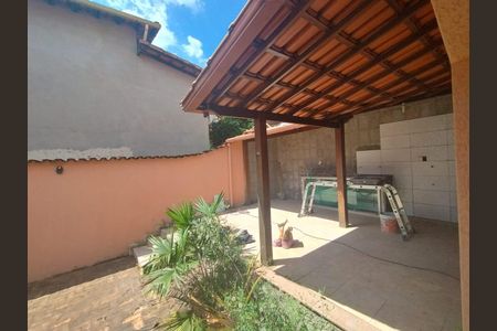 Casa à venda com 120m², 4 quartos e 2 vagas Casa à venda com 120m², 4 quartos e 2 vagasFoto 05