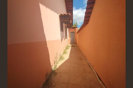 Casa à venda com 120m², 4 quartos e 2 vagas Casa à venda com 120m², 4 quartos e 2 vagasFoto 03