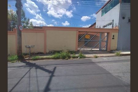 Casa à venda com 120m², 4 quartos e 2 vagas Casa à venda com 120m², 4 quartos e 2 vagasFoto 15