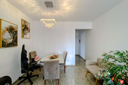 Apartamento para alugar com 74m², 3 quartos e 2 vagasSala
