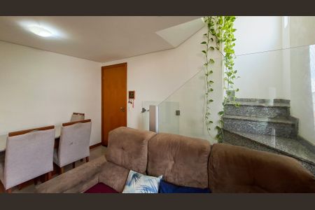 Sala de apartamento à venda com 2 quartos, 101m² em Sagrada Família, Belo Horizonte