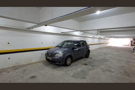 Apartamento à venda com 101m², 2 quartos e 1 vaga Apartamento à venda com 101m², 2 quartos e 1 vagaGaragem