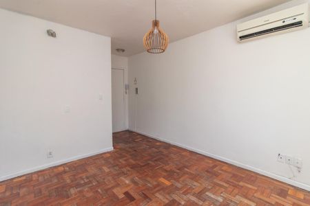 Sala de apartamento à venda com 2 quartos, 50m² em Cristal, Porto Alegre