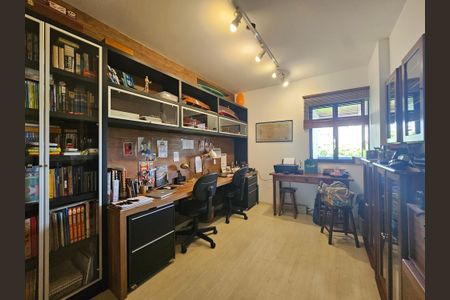 Apartamento para alugar com 158m², 4 quartos e 3 vagasQuarto 1/escritório 