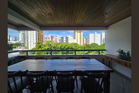 Apartamento para alugar com 158m², 4 quartos e 3 vagasVaranda 