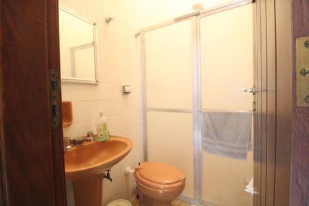 Casa à venda com 399m², 3 quartos e 4 vagasBanheiro de serviço