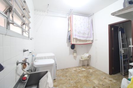 Casa à venda com 399m², 3 quartos e 4 vagasLavanderia