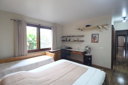 Casa à venda com 399m², 3 quartos e 4 vagasSuíte 1