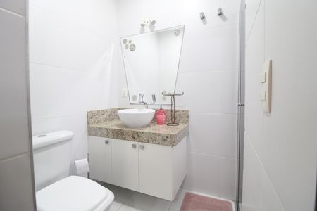 Casa à venda com 399m², 3 quartos e 4 vagasBanheiro da suíte 2