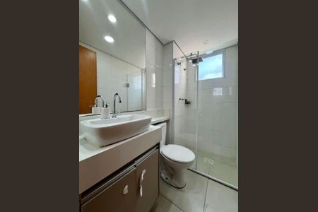 Banheiro de apartamento para alugar com 2 quartos, 46m² em Villa Garden, Campinas