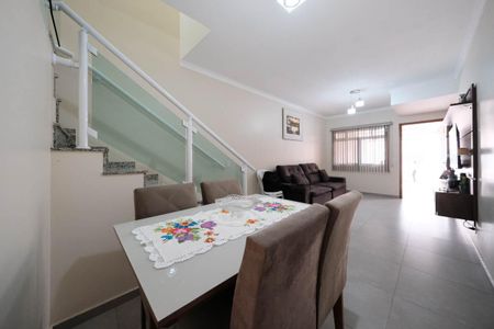 Sala de casa para alugar com 2 quartos, 79m² em Jardim Três Marias, São Paulo