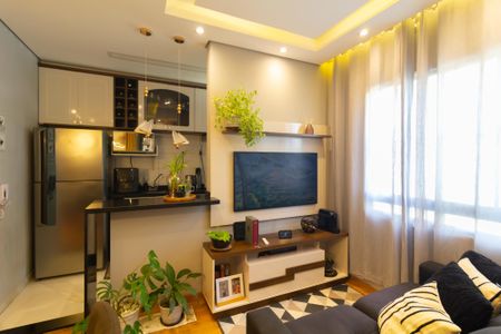 Sala de apartamento à venda com 2 quartos, 46m² em Vila Carmosina, São Paulo