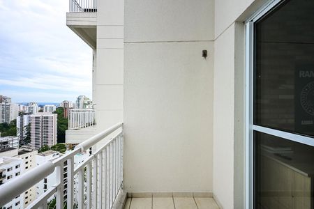 Apartamento para alugar com 58m², 1 quarto e 1 vagaVaranda