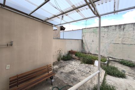 Casa à venda com 110m², 3 quartos e 3 vagasQuintal - Garagem