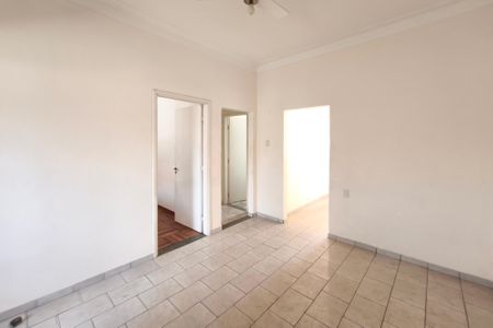 Casa à venda com 110m², 3 quartos e 3 vagasSala