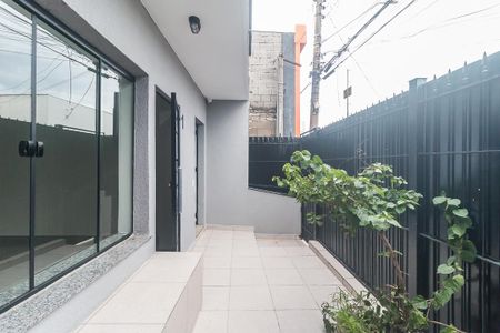Entrada de casa para alugar com 2 quartos, 65m² em Vl. Santista, Mogi das Cruzes