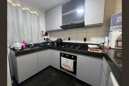 Casa à venda com 120m², 4 quartos e 2 vagasFoto 06