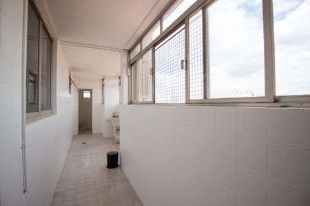 Apartamento para alugar com 159m², 3 quartos e 1 vagaÁrea de Serviço